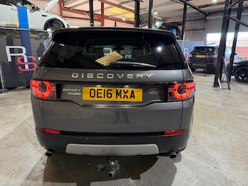Used Land Rover Discovery Sport 2016 for sale - 77557324: Photo