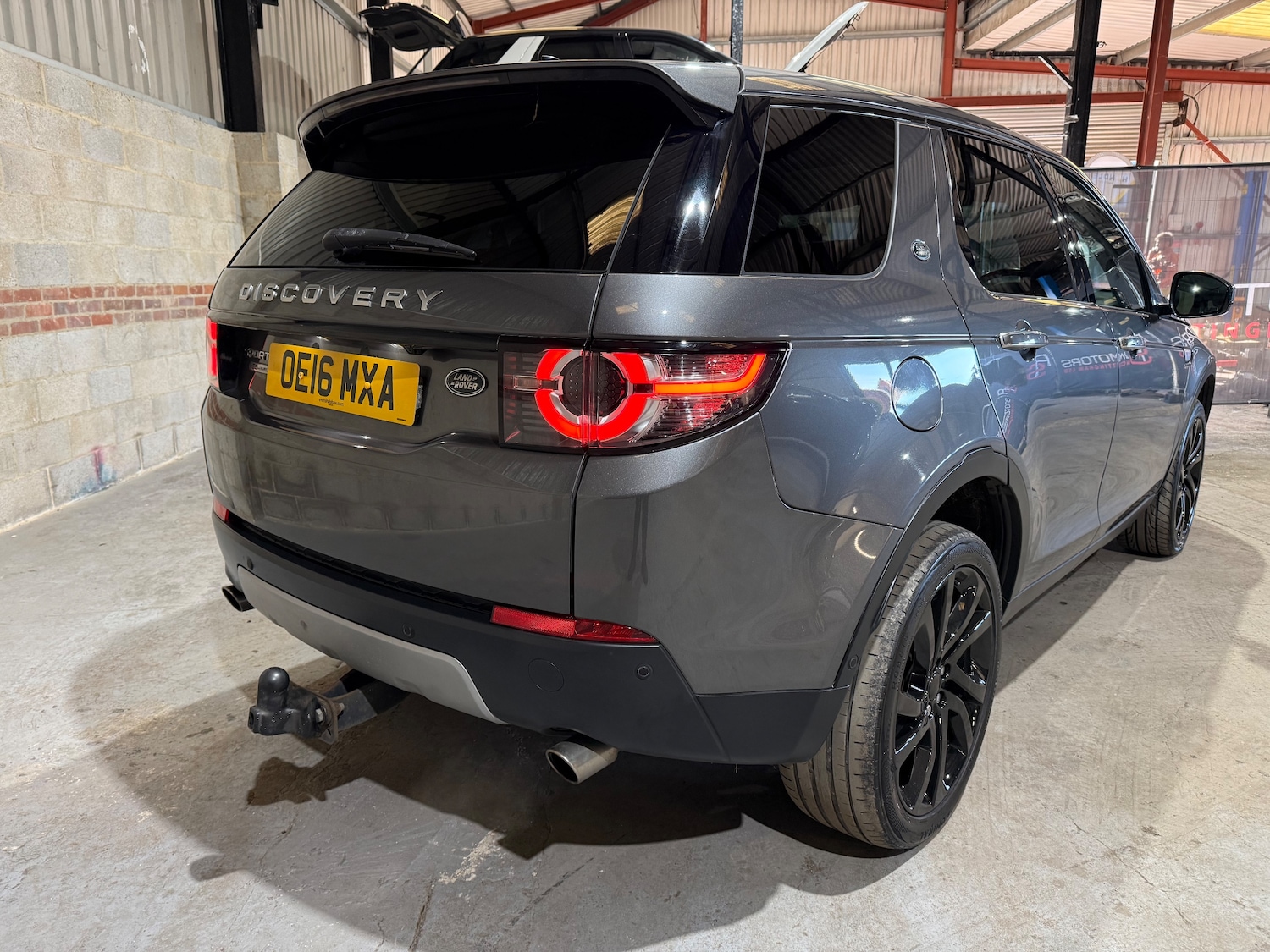 Used Land Rover Discovery Sport 2016 for sale - 77557324: Photo 51