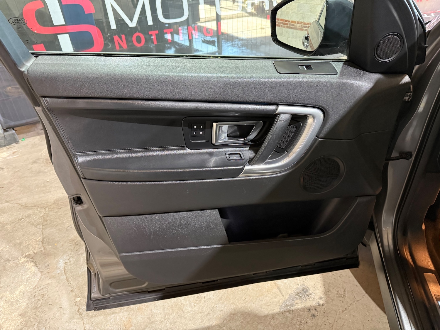 Used Land Rover Discovery Sport 2016 for sale - 77557324: Photo 7