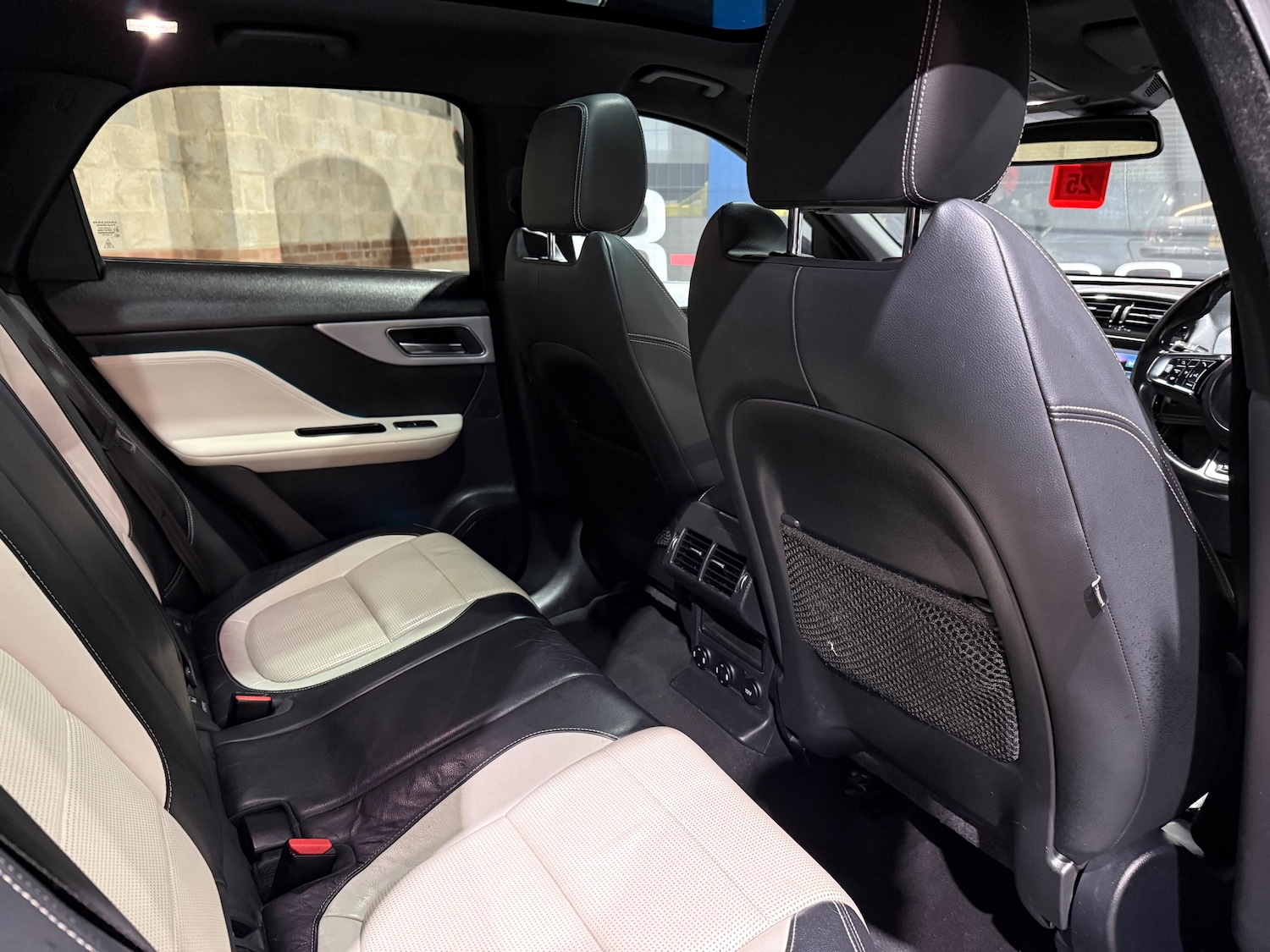 Used Jaguar F-Pace 2016 for sale - 77501923: Photo 20