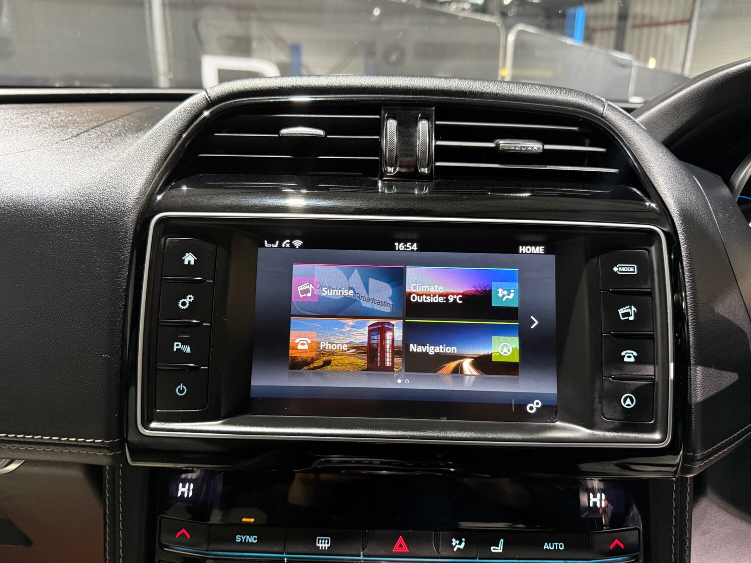 Used Jaguar F-Pace 2016 for sale - 77501923: Photo 35