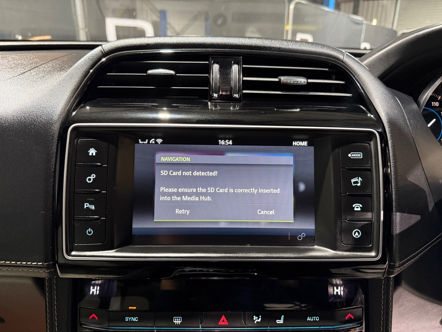 Used Jaguar F-Pace 2016 for sale - 77501923: Photo 36