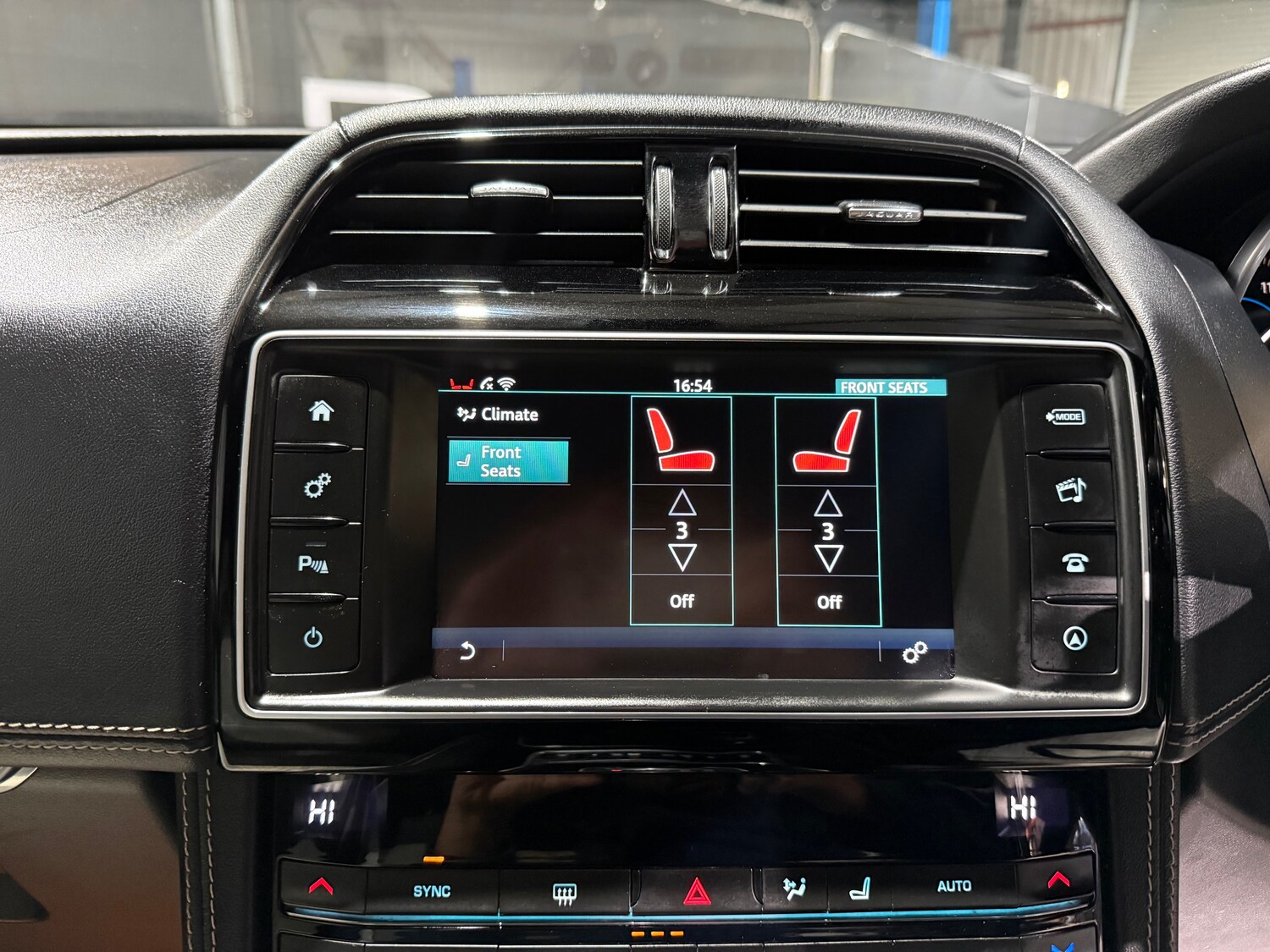 Used Jaguar F-Pace 2016 for sale - 77501923: Photo 39