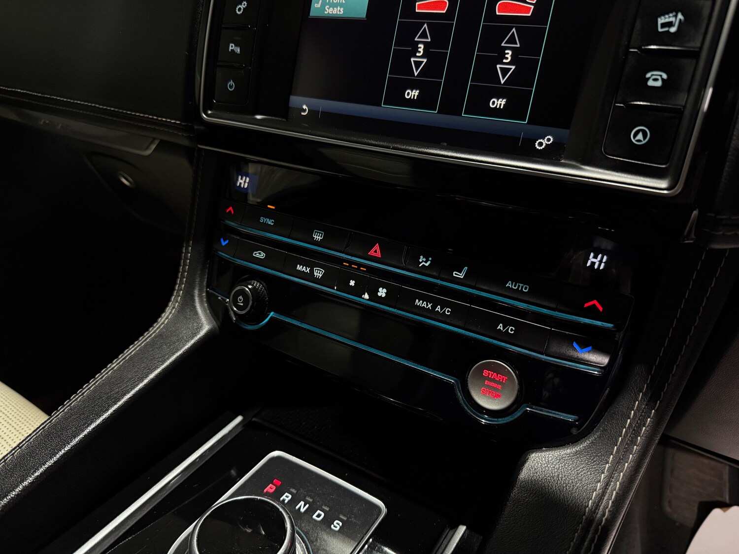 Used Jaguar F-Pace 2016 for sale - 77501923: Photo 40