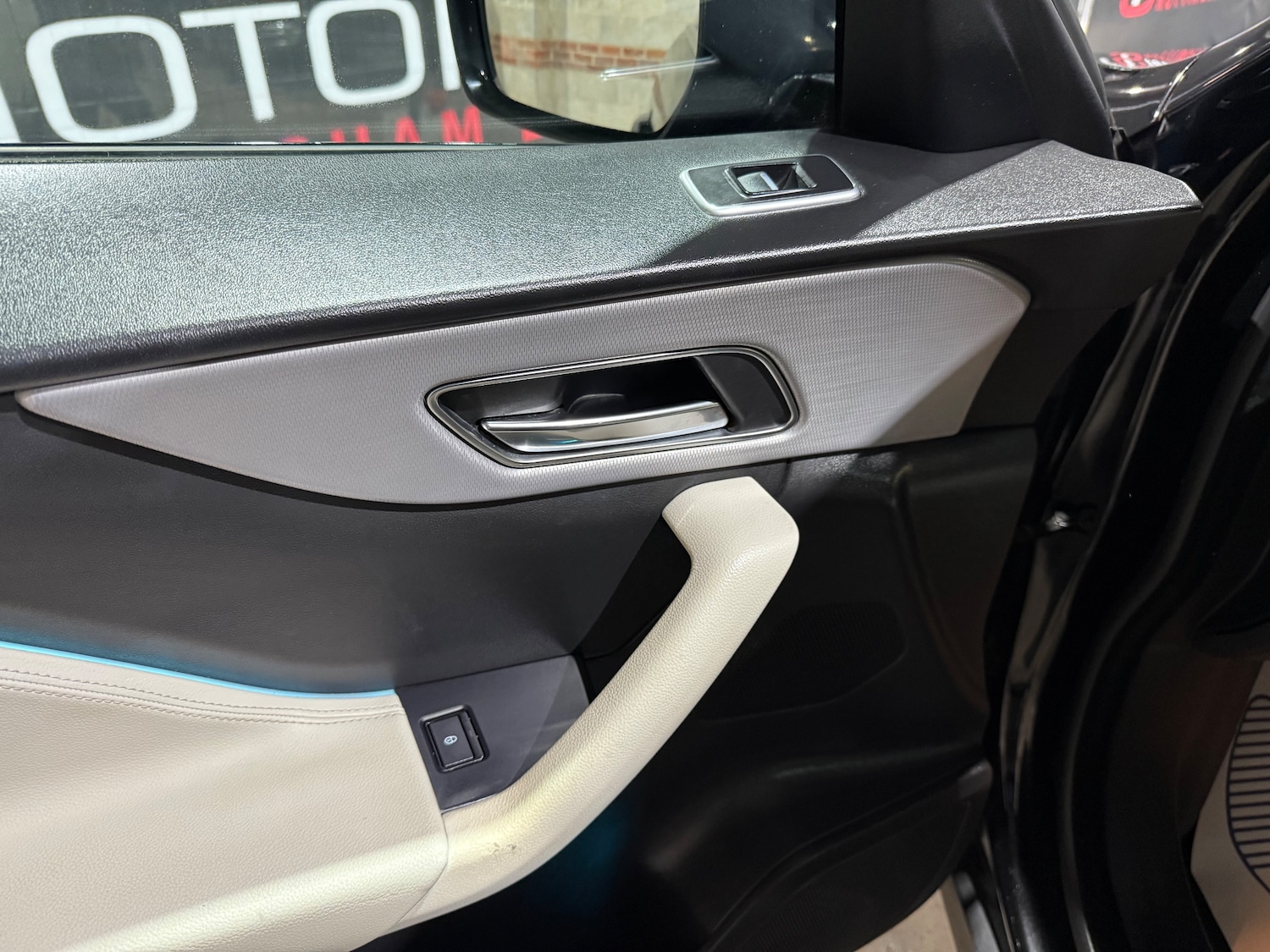 Used Jaguar F-Pace 2016 for sale - 77501923: Photo 8