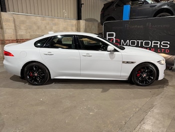 Used Jaguar XF 2017 for sale - 78316339: Photo