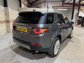 Used Land Rover Discovery Sport 2017 for sale - 75980407: Photo