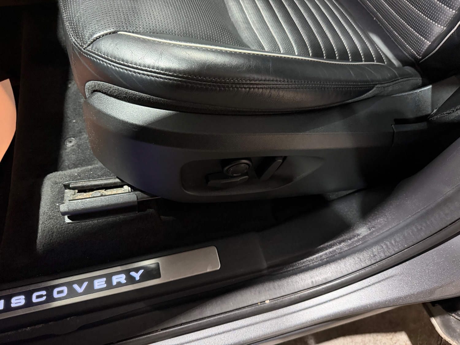 Used Land Rover Discovery Sport 2017 for sale - 77256557: Photo 12