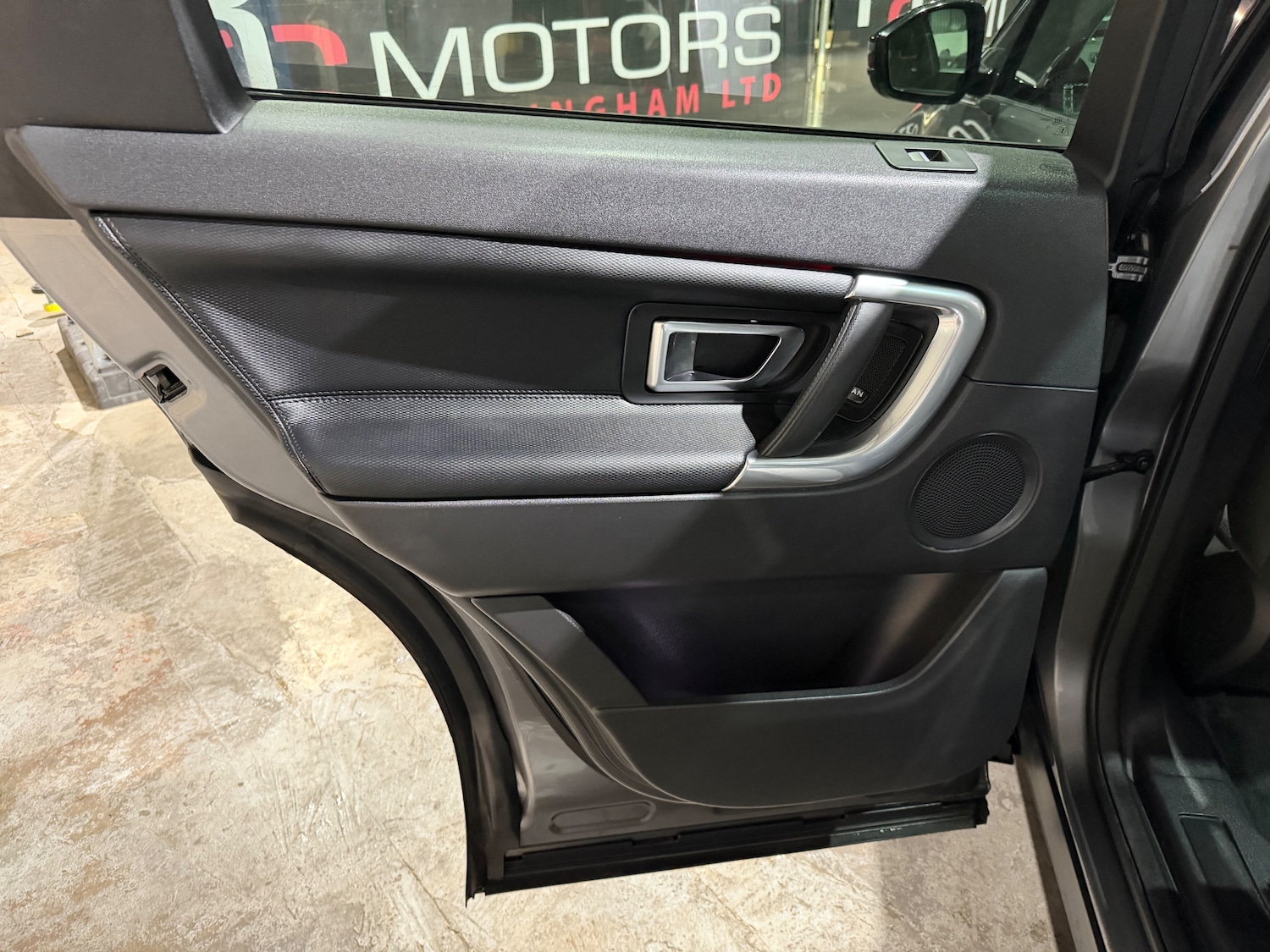 Used Land Rover Discovery Sport 2017 for sale - 77256557: Photo 14