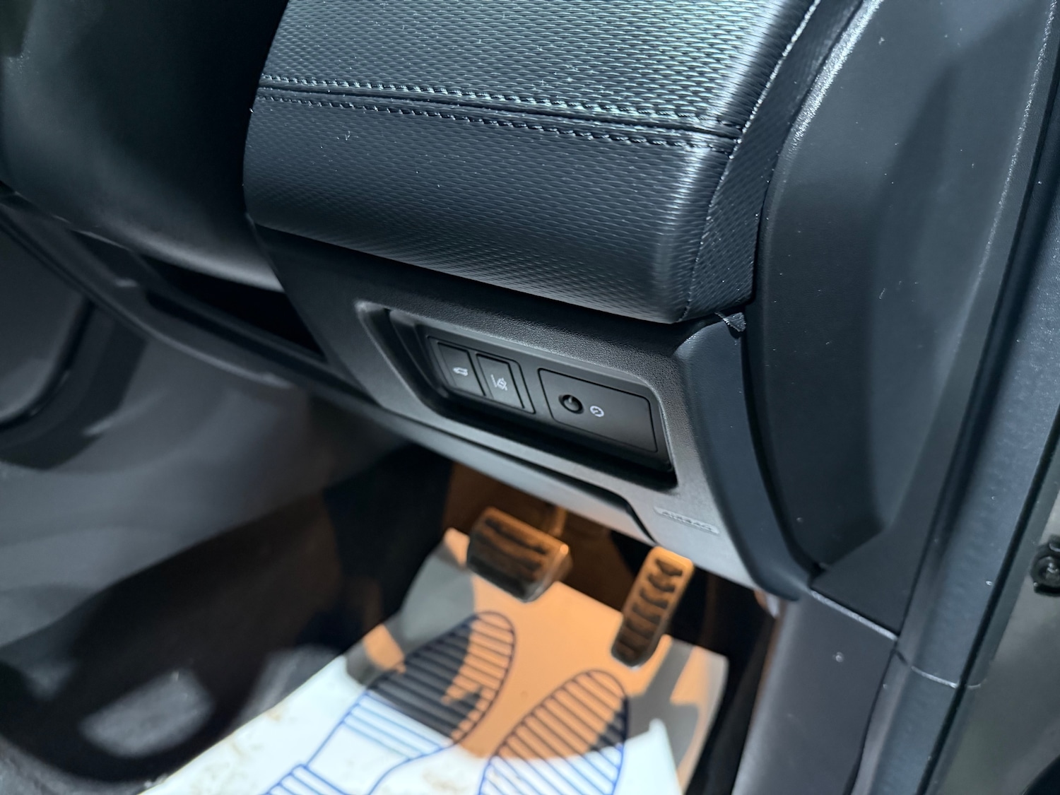 Used Land Rover Discovery Sport 2017 for sale - 77256557: Photo 33