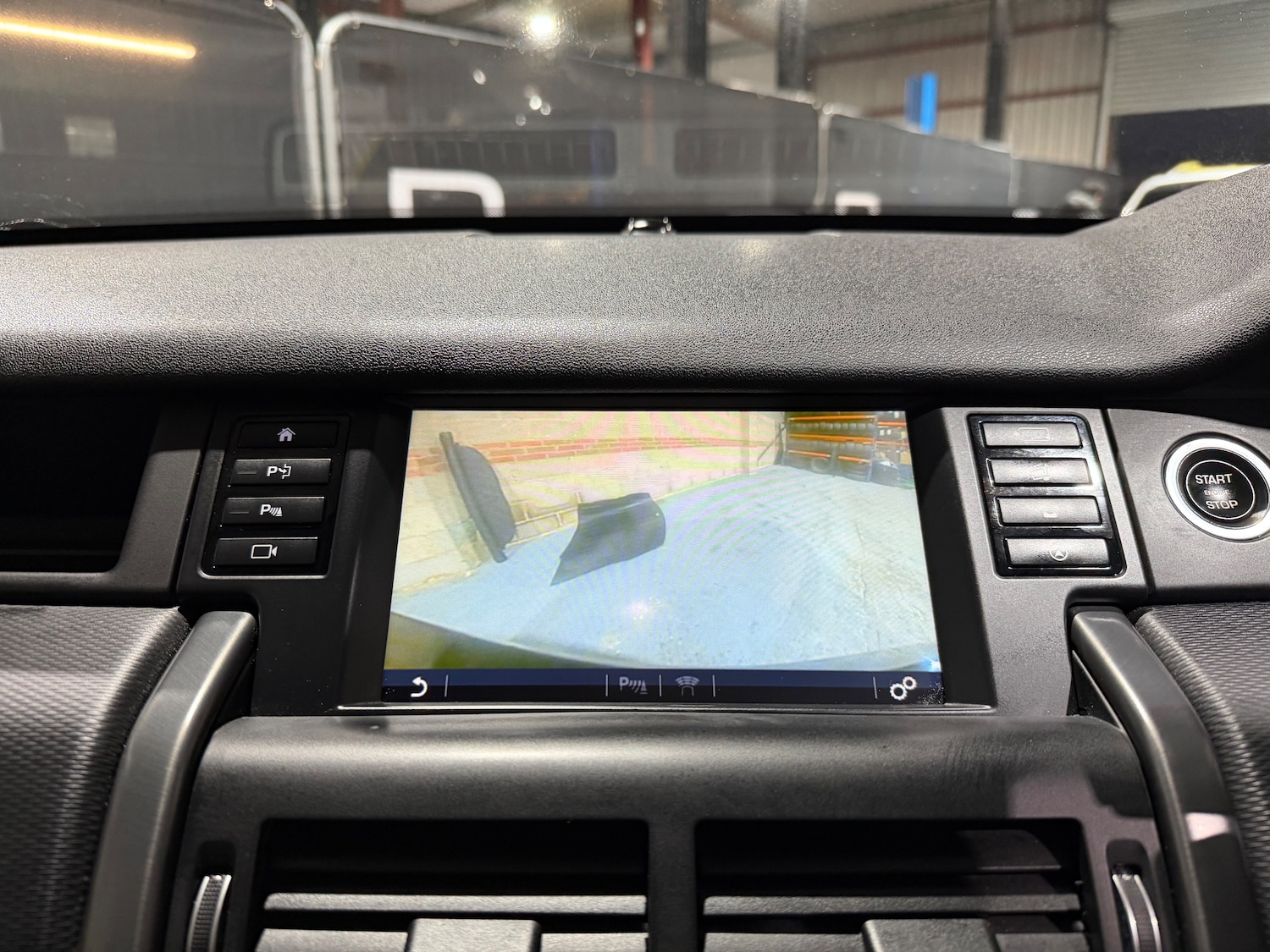 Used Land Rover Discovery Sport 2017 for sale - 77256557: Photo 42