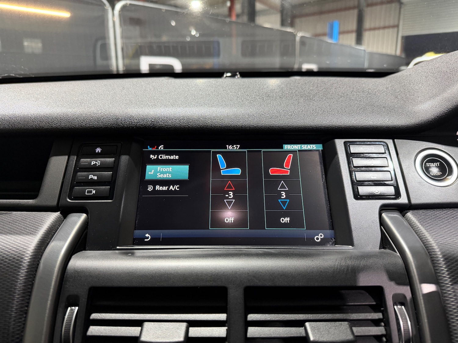 Used Land Rover Discovery Sport 2017 for sale - 77256557: Photo 45