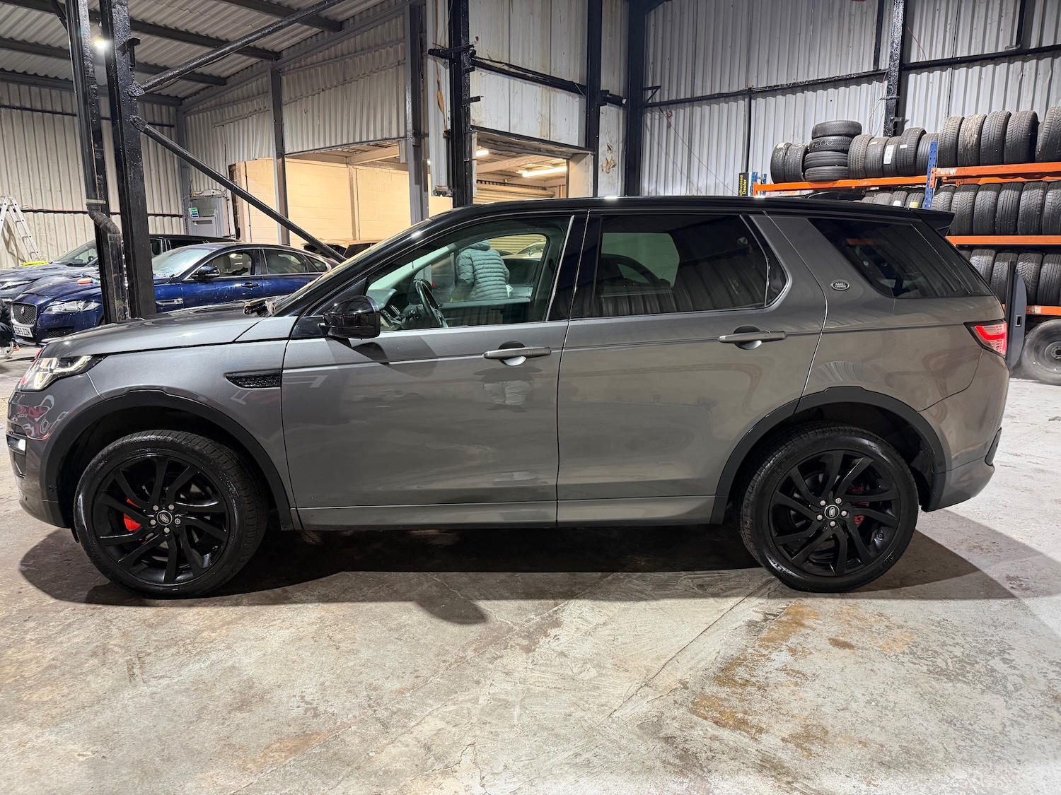 Used Land Rover Discovery Sport 2017 for sale - 77256557: Photo 5