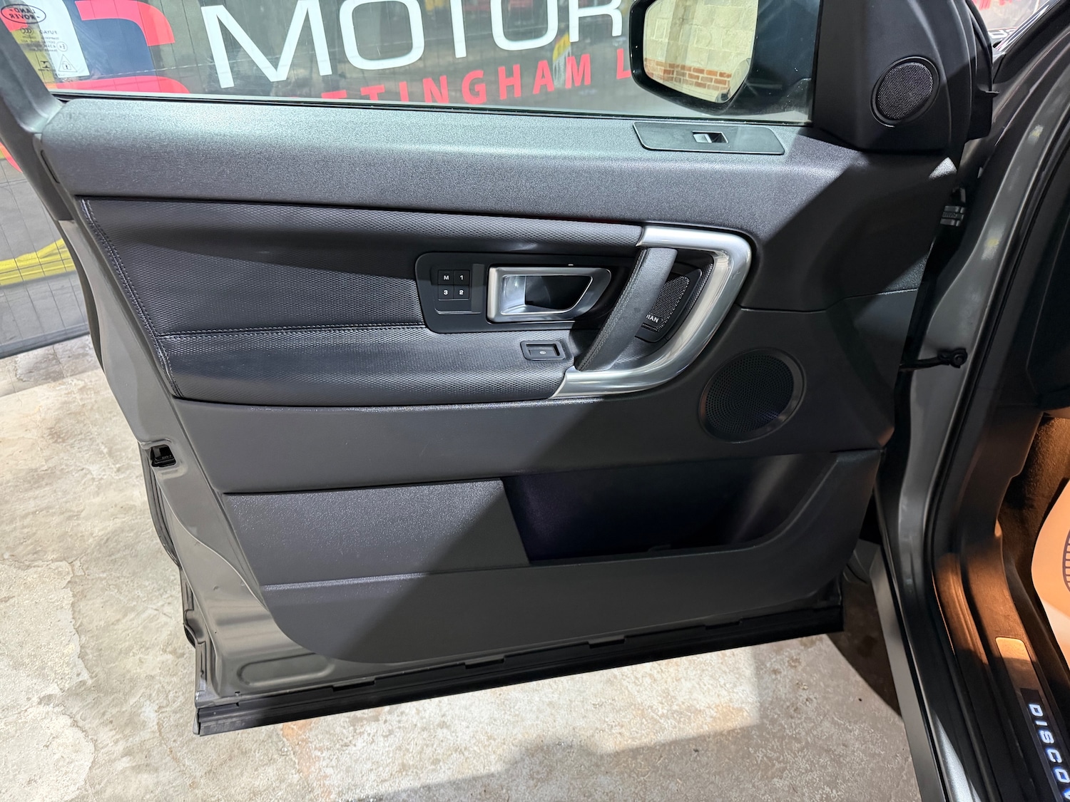 Used Land Rover Discovery Sport 2017 for sale - 77256557: Photo 7