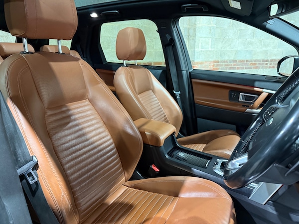 Used Land Rover Discovery Sport 2017 for sale - 76299838: Photo 31
