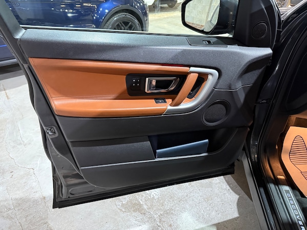 Used Land Rover Discovery Sport 2017 for sale - 76299838: Photo 7