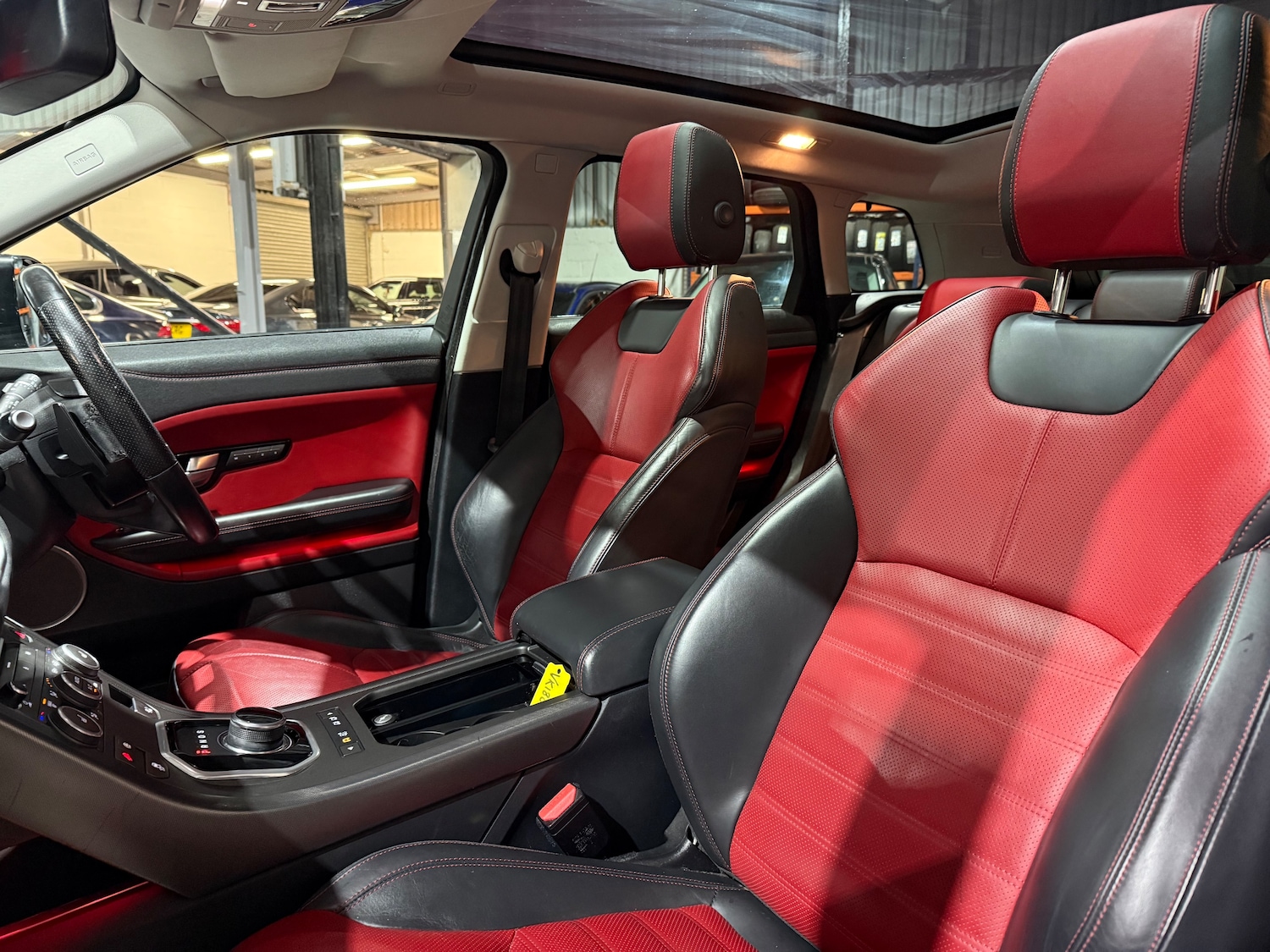 Used Land Rover Range Rover Evoque 2018 for sale - 76693541: Photo 11