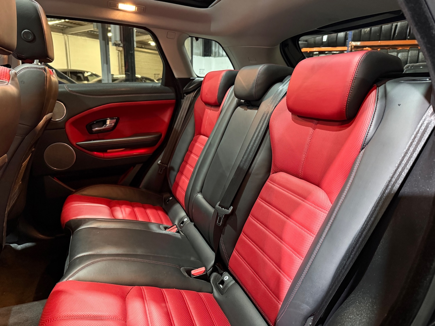 Used Land Rover Range Rover Evoque 2018 for sale - 76693541: Photo 16