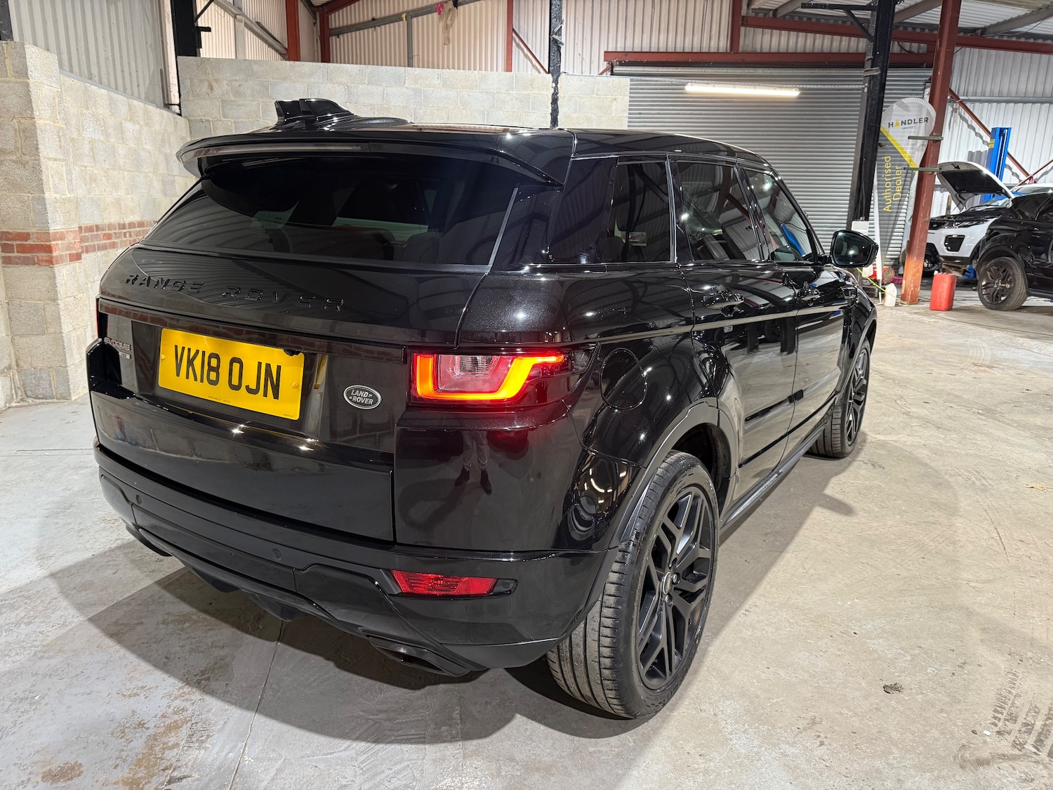 Used Land Rover Range Rover Evoque 2018 for sale - 76693541: Photo 3