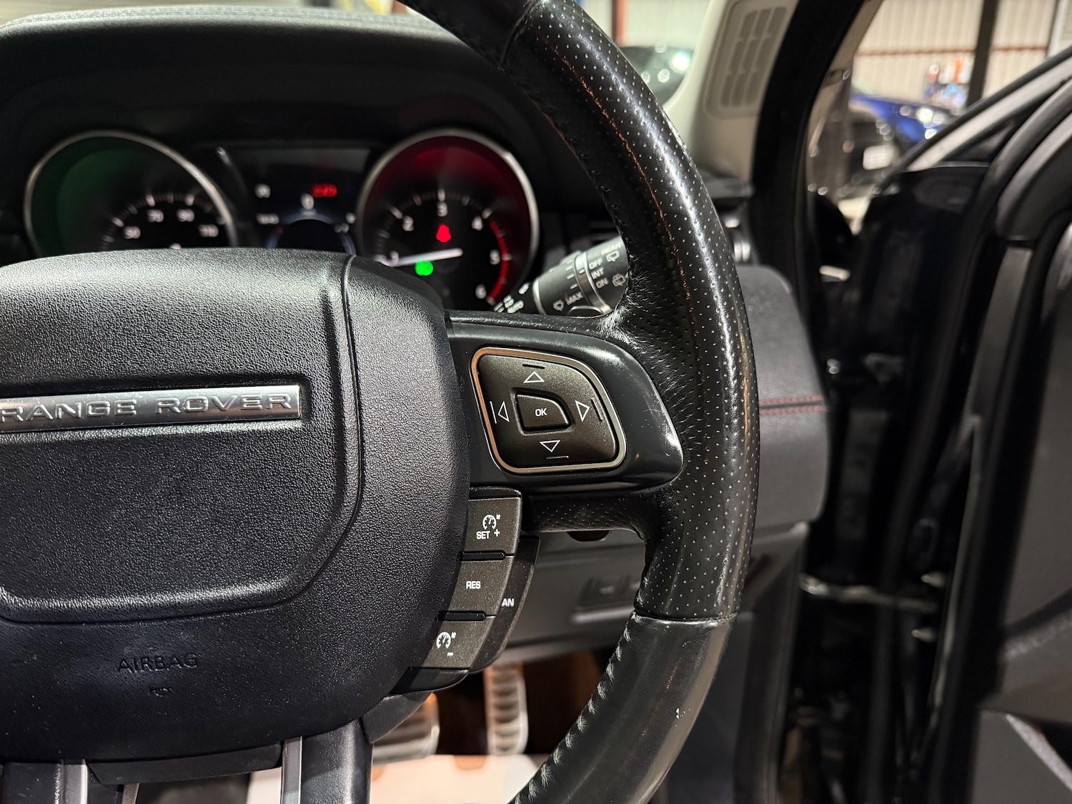 Used Land Rover Range Rover Evoque 2018 for sale - 76693541: Photo 32