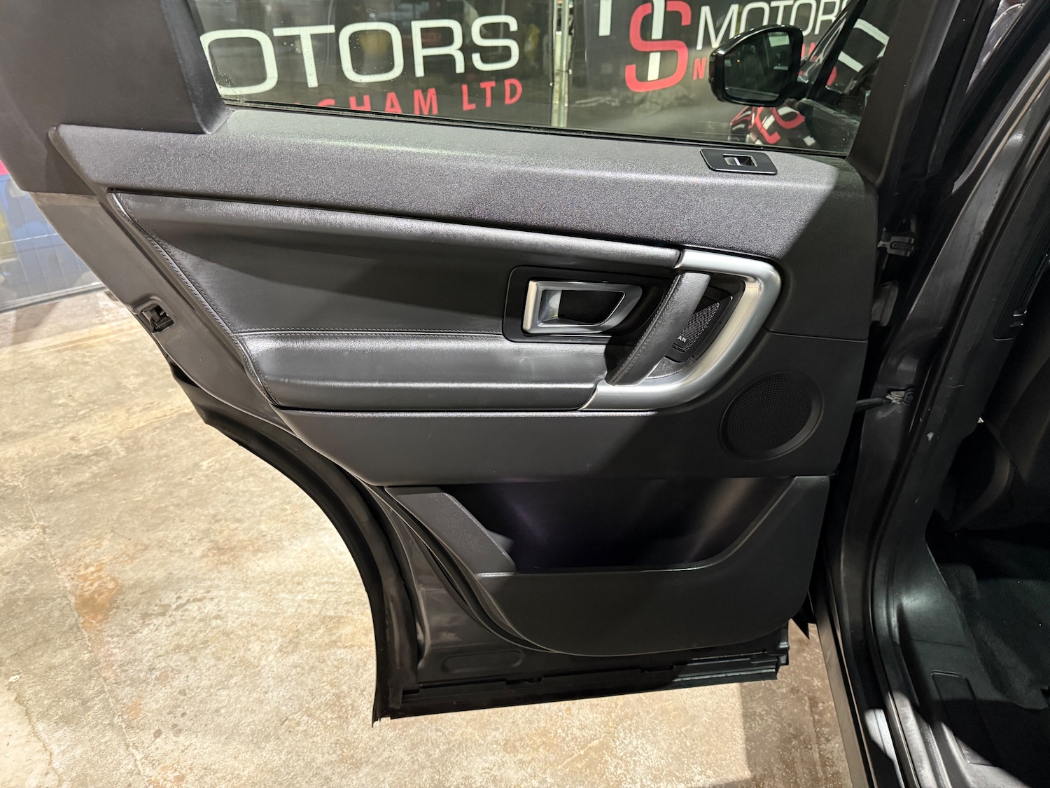 Used Land Rover Discovery Sport 2017 for sale - 77256546: Photo 14