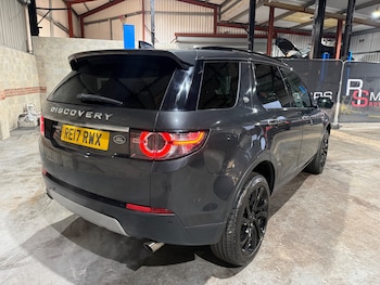 Used Land Rover Discovery Sport 2017 for sale - 77256546: Photo