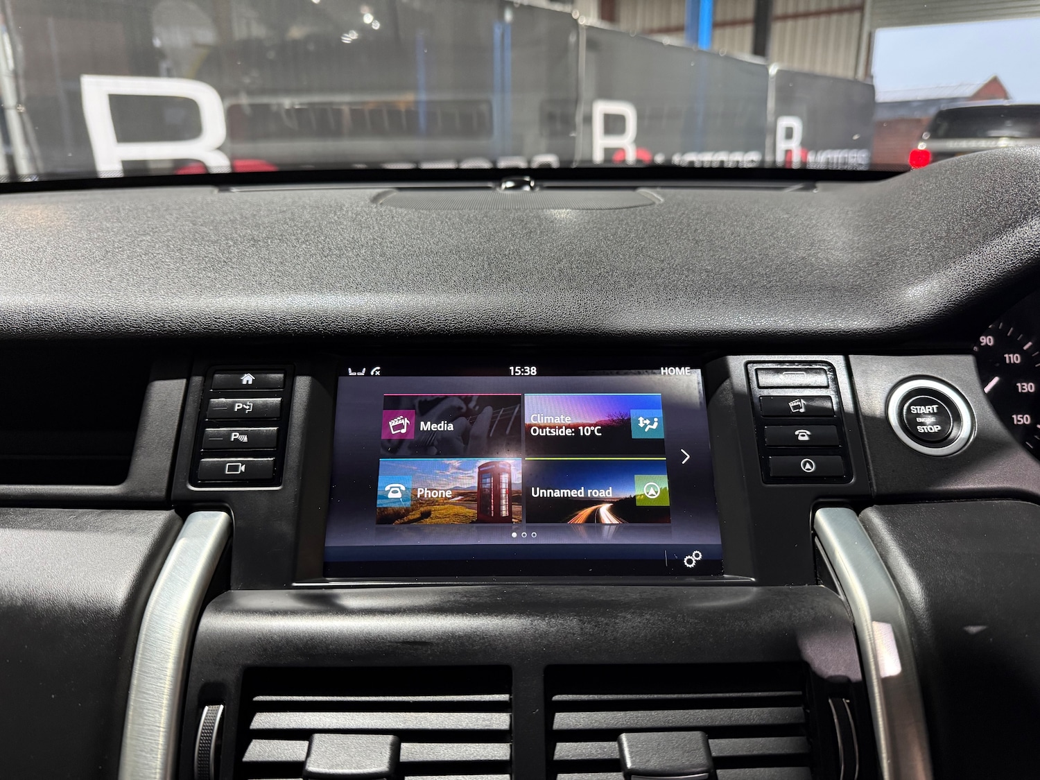 Used Land Rover Discovery Sport 2017 for sale - 77256546: Photo 43