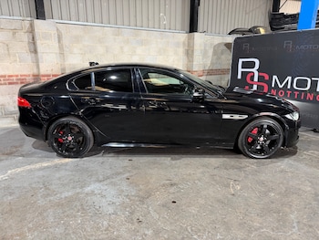 Used Jaguar XE 2019 for sale - 79555678: Photo