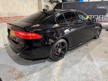 Used Jaguar XE 2019 for sale - 79555678: Photo
