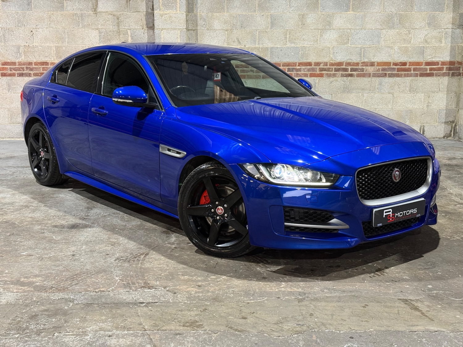 Used Jaguar XE 2017 for sale - 77648248: Photo 1