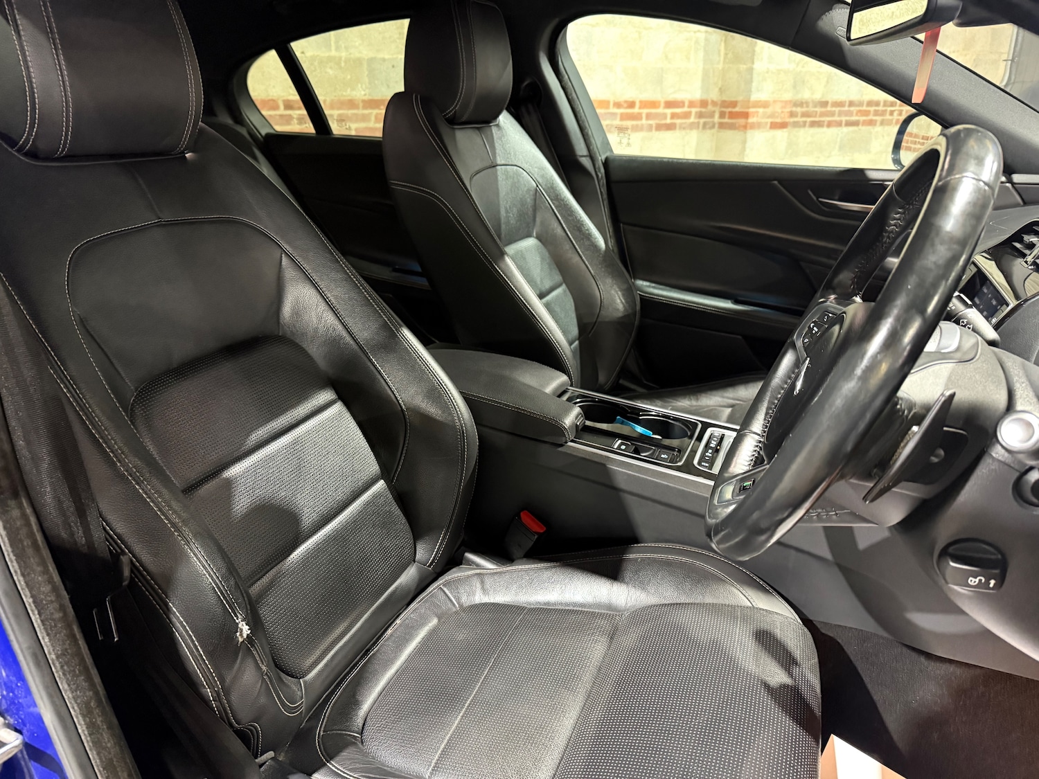 Used Jaguar XE 2017 for sale - 77648248: Photo 25