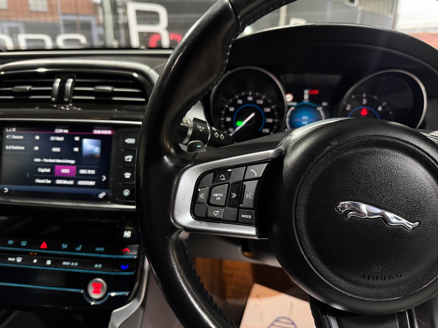 Used Jaguar XE 2017 for sale - 77648248: Photo 29