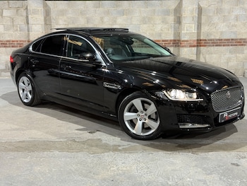 Used Jaguar XF 2017 for sale - 75598520: Photo