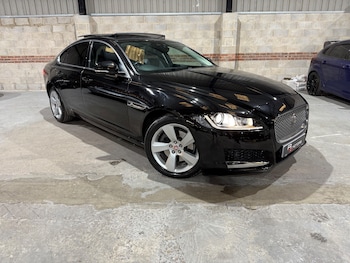 Used Jaguar XF 2017 for sale - 75598520: Photo