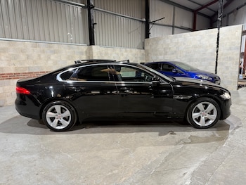 Used Jaguar XF 2017 for sale - 75598520: Photo