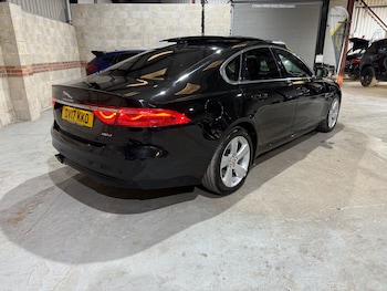 Used Jaguar XF 2017 for sale - 75598520: Photo