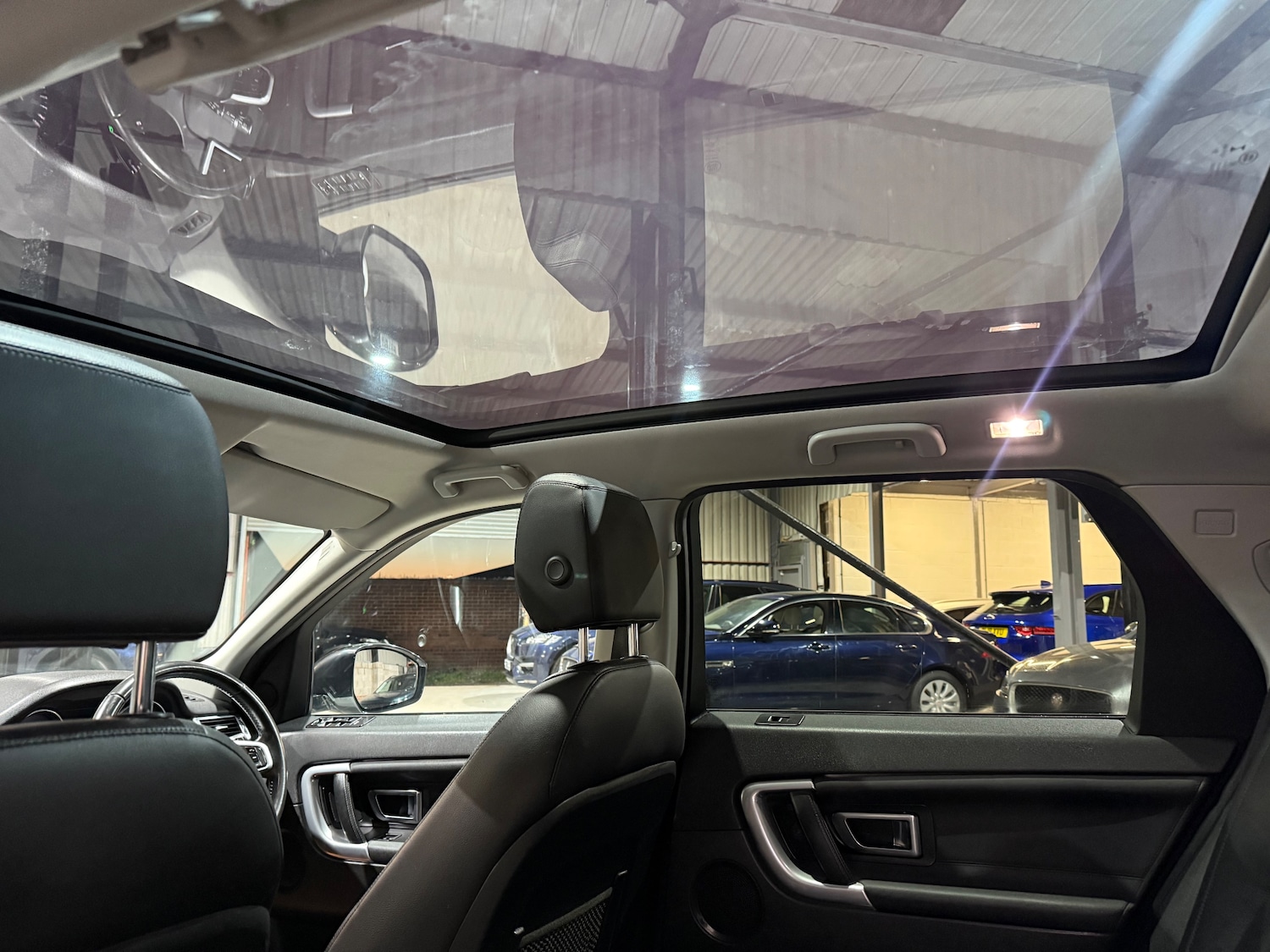 Used Land Rover Discovery Sport 2016 for sale - 76420240: Photo 16