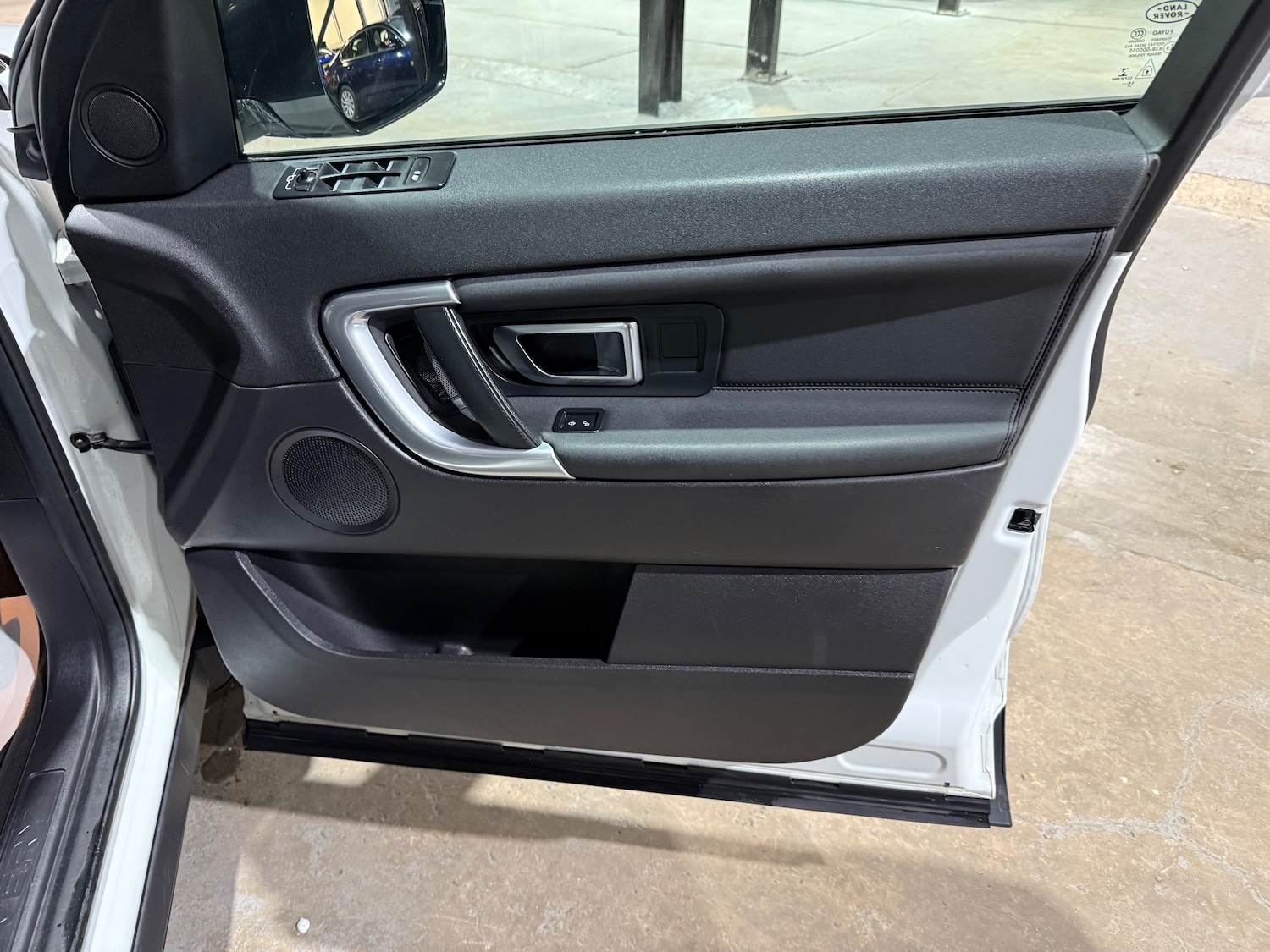 Used Land Rover Discovery Sport 2016 for sale - 76420240: Photo 23