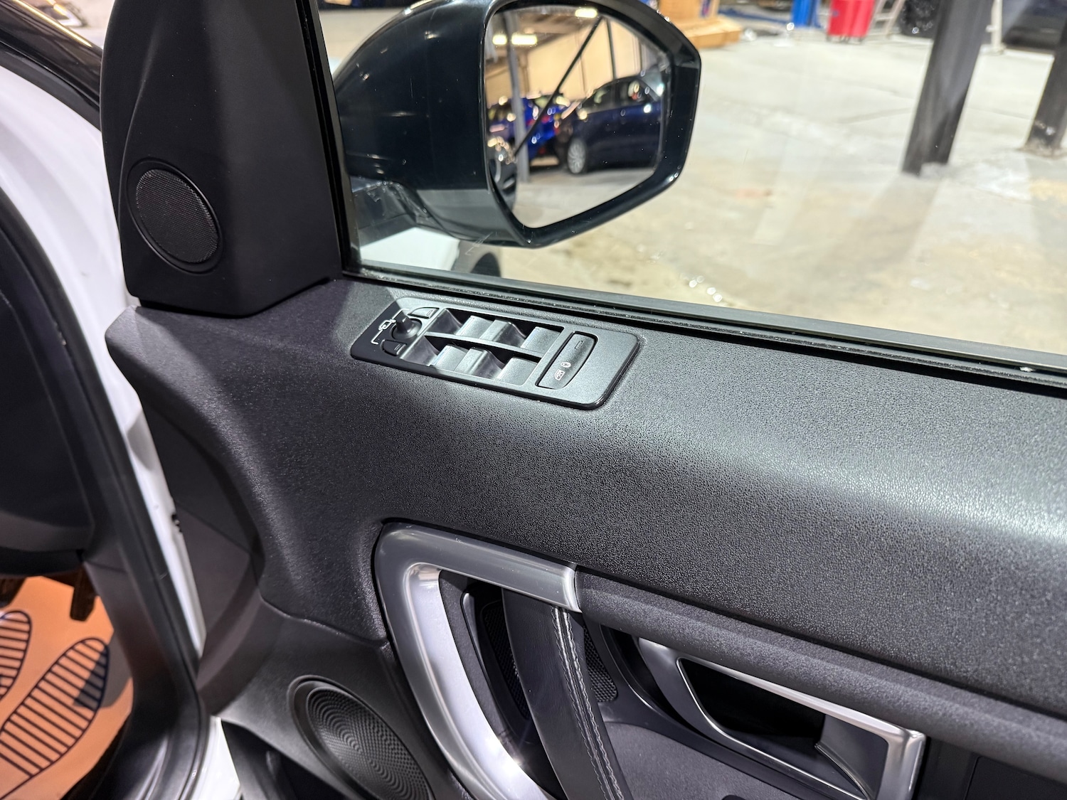 Used Land Rover Discovery Sport 2016 for sale - 76420240: Photo 24