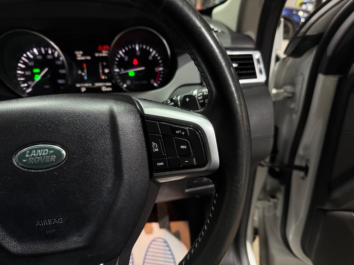 Used Land Rover Discovery Sport 2016 for sale - 76420240: Photo 34