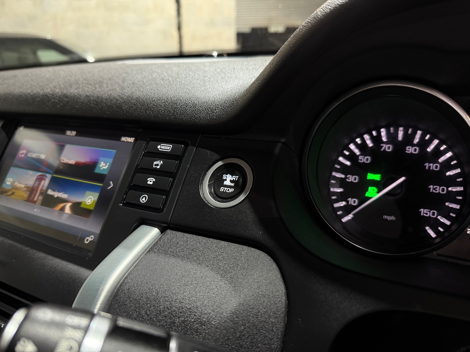 Used Land Rover Discovery Sport 2016 for sale - 76420240: Photo 37