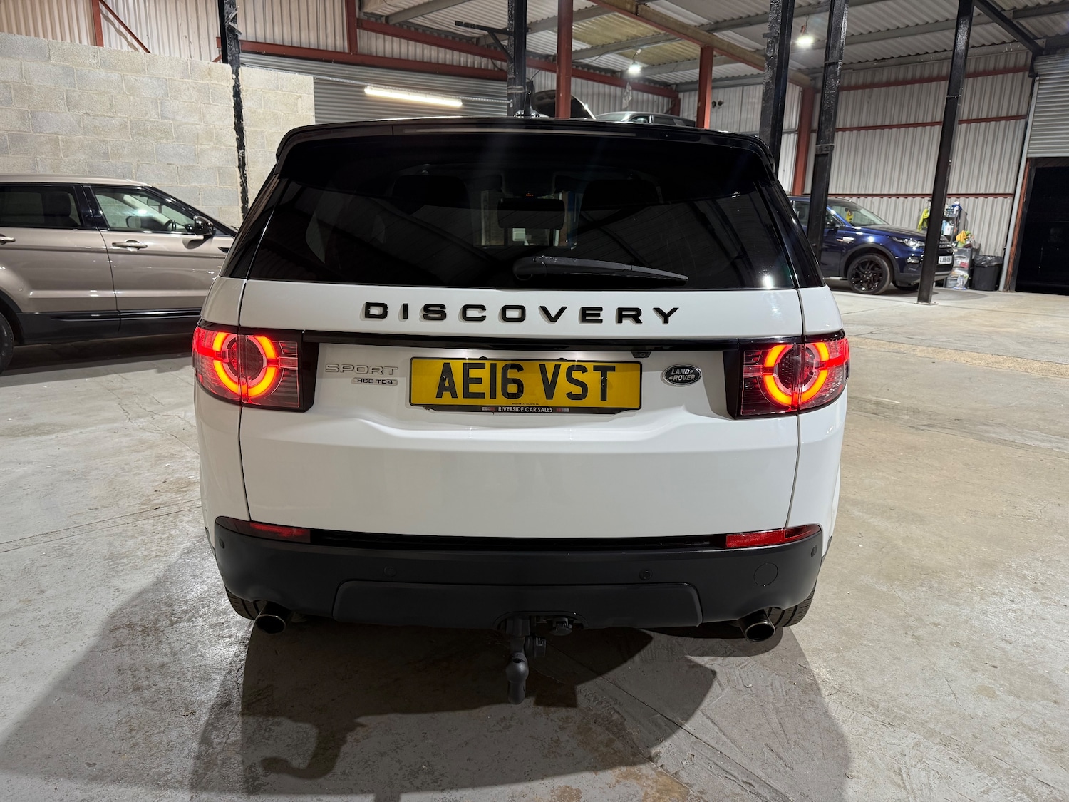 Used Land Rover Discovery Sport 2016 for sale - 76420240: Photo 4