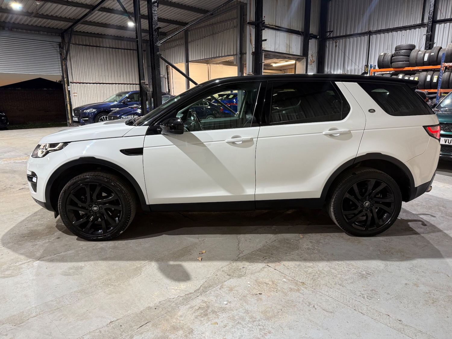 Used Land Rover Discovery Sport 2016 for sale - 76420240: Photo 5