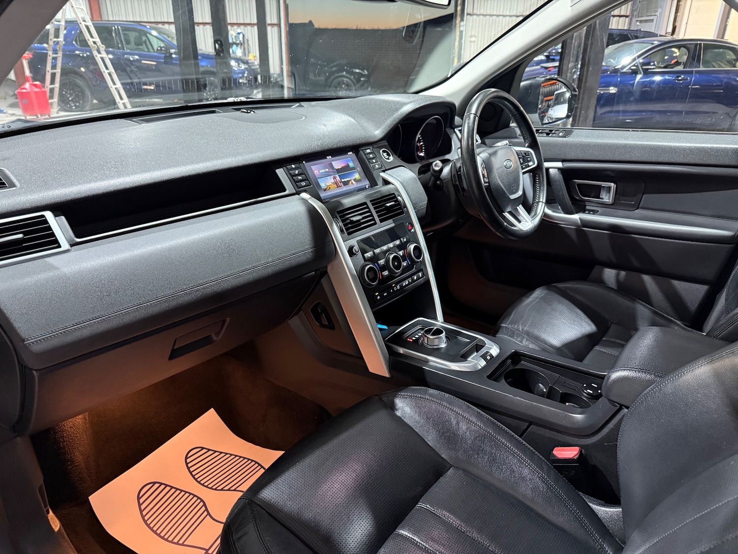 Used Land Rover Discovery Sport 2016 for sale - 76420240: Photo 9