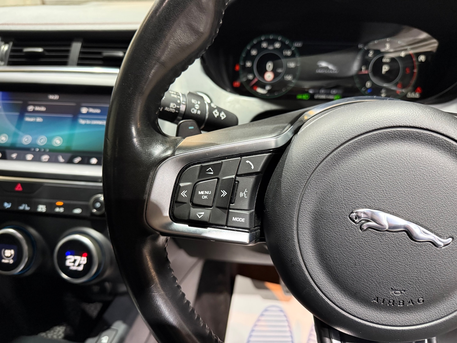 Used Jaguar E-Pace 2019 for sale - 77080120: Photo 32