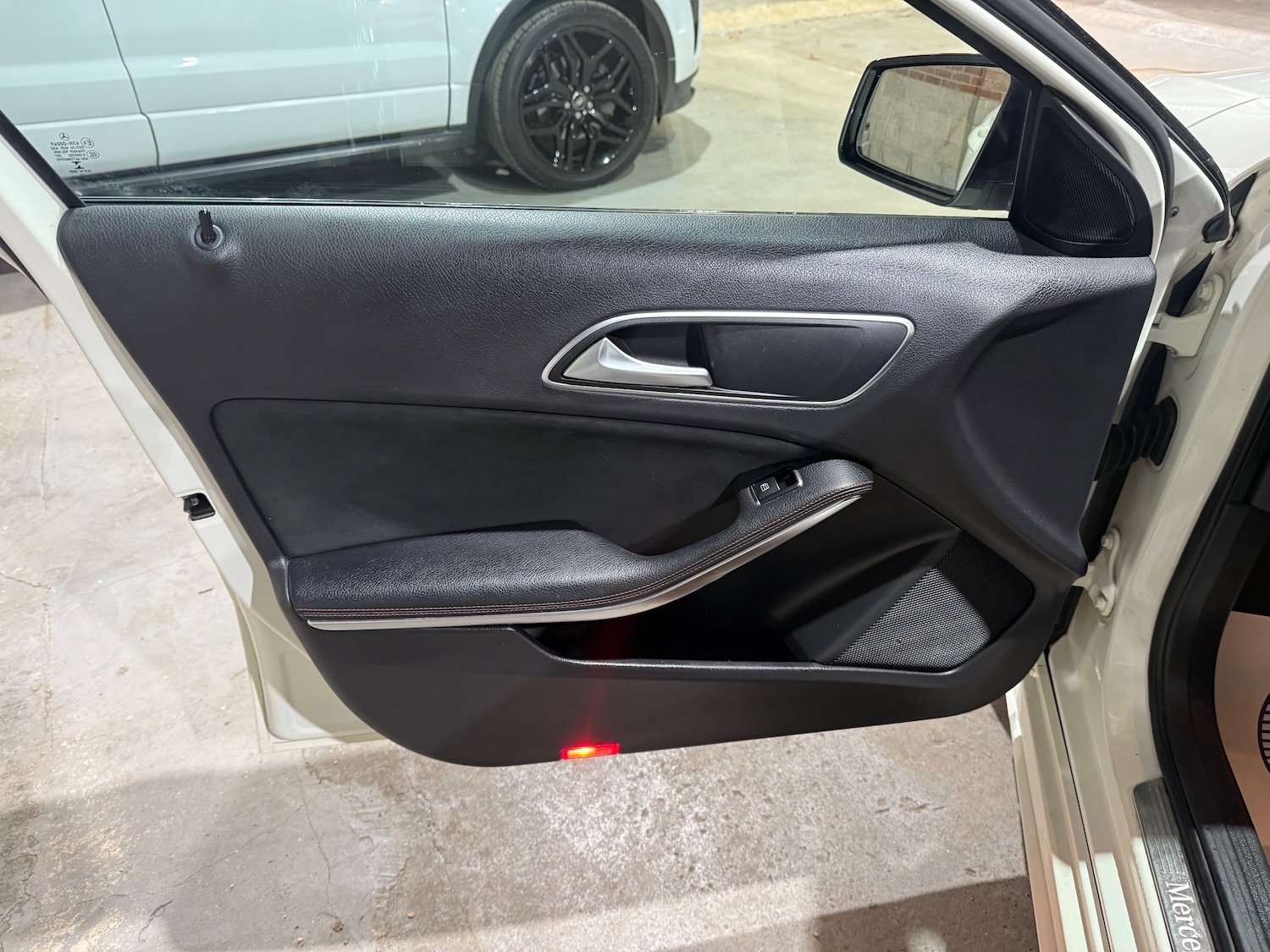 Used Mercedes-Benz A-Class 2013 for sale - 76635942: Photo 7