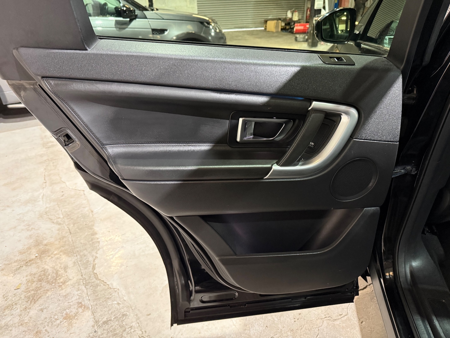 Used Land Rover Discovery Sport 2017 for sale - 76896412: Photo 13