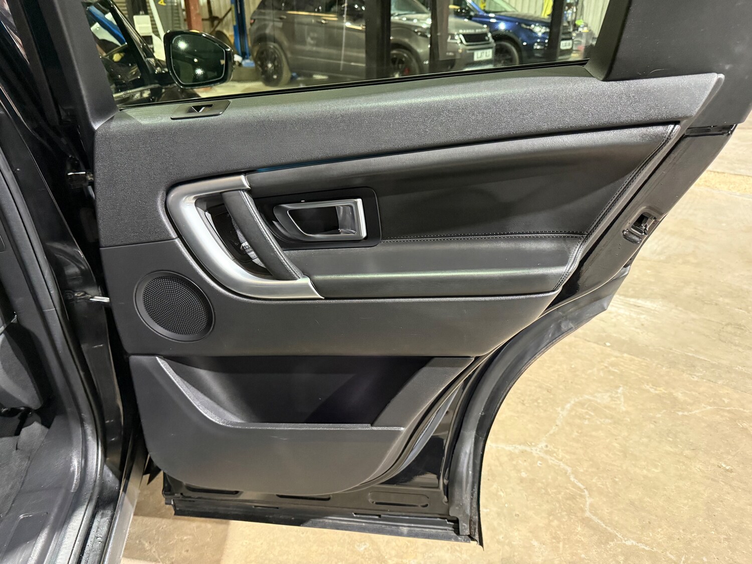 Used Land Rover Discovery Sport 2017 for sale - 76896412: Photo 21