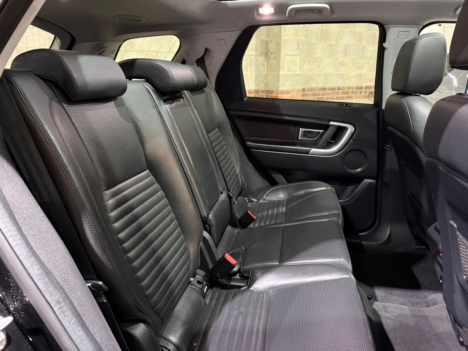 Used Land Rover Discovery Sport 2017 for sale - 76896412: Photo 23