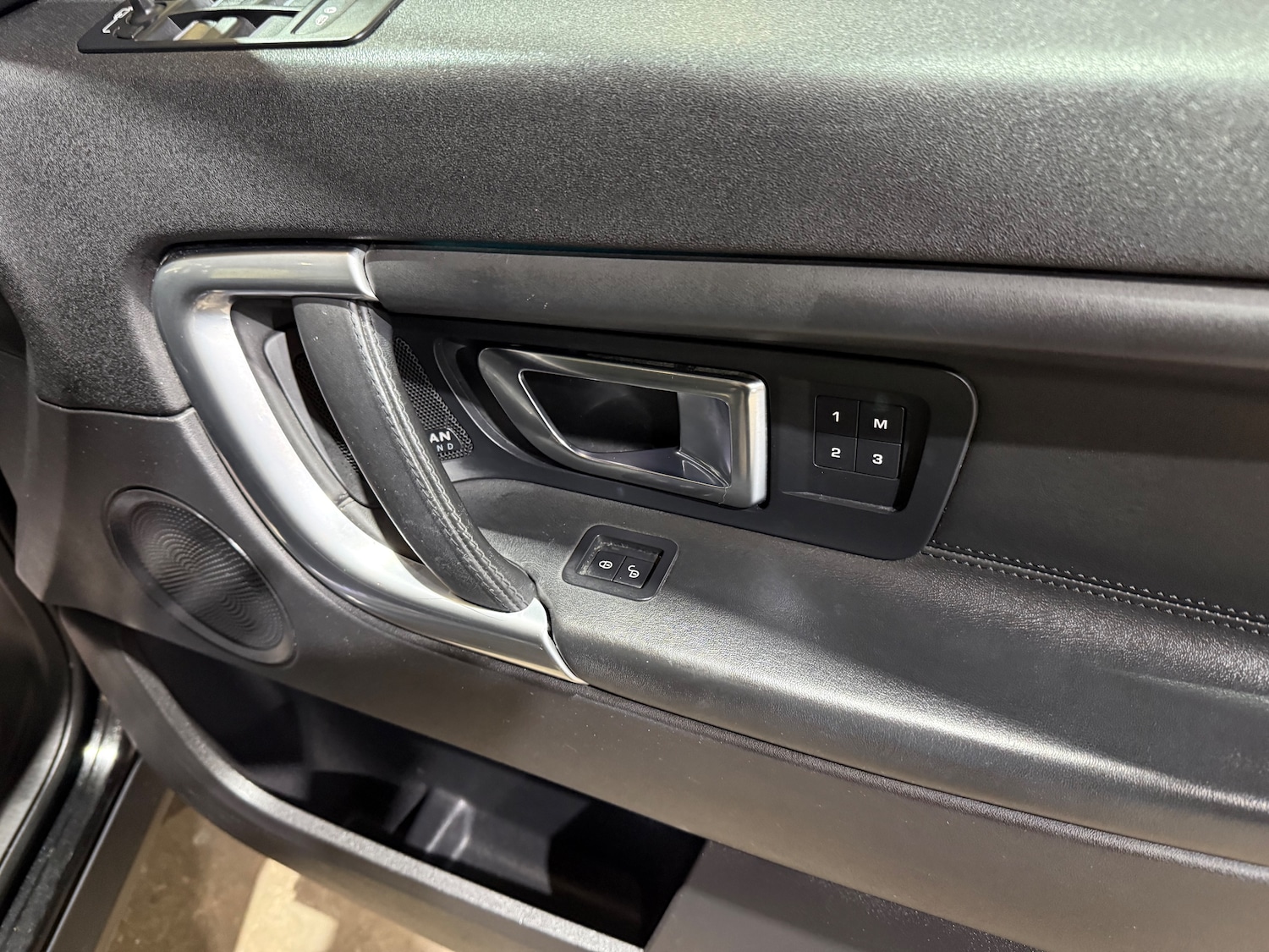 Used Land Rover Discovery Sport 2017 for sale - 76896412: Photo 26